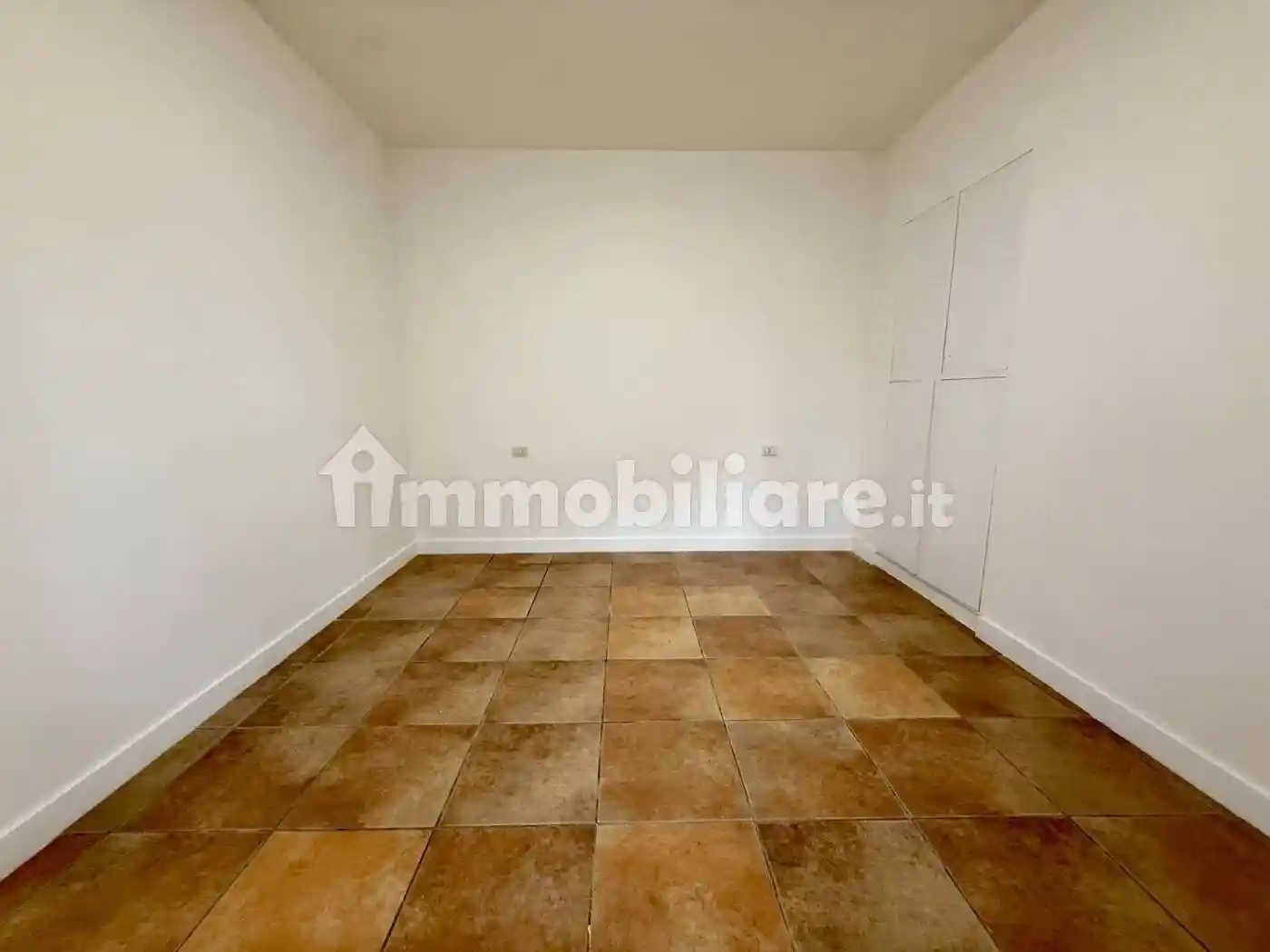 Monolocale ottimo stato, piano terra, Poggioreale, Napoli - foto 2