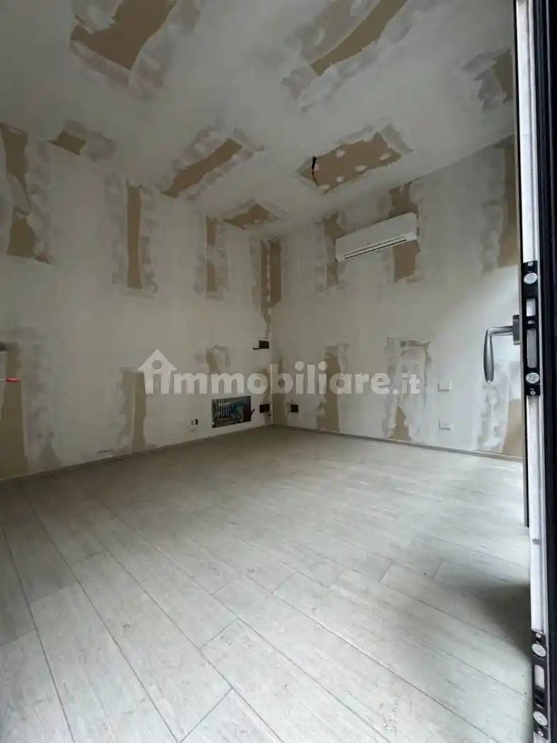 Bilocale via Michelangelo Buonarroti 4, Vercelli - Wagner, Milano - foto 2