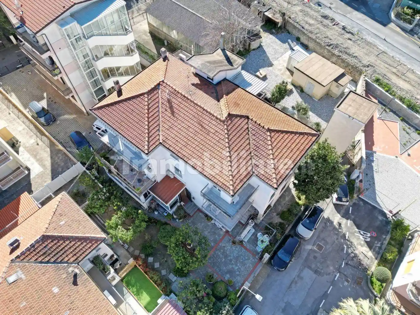 Trilocale buono stato, secondo piano, Centro, Diano Marina - foto 3