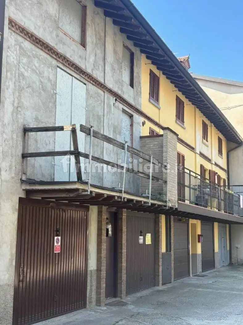 Casa indipendente in vendita a Bonate Sotto