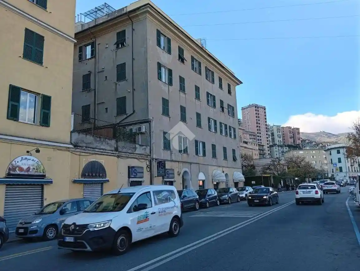 Quadrilocale via Bobbio 21, Staglieno, Genova - foto 2