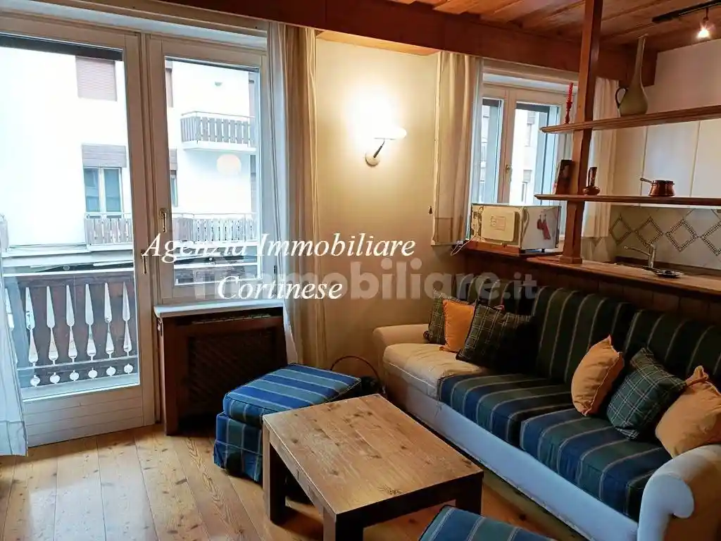 Trilocale primo piano, Centro, Cortina d'Ampezzo - foto 2