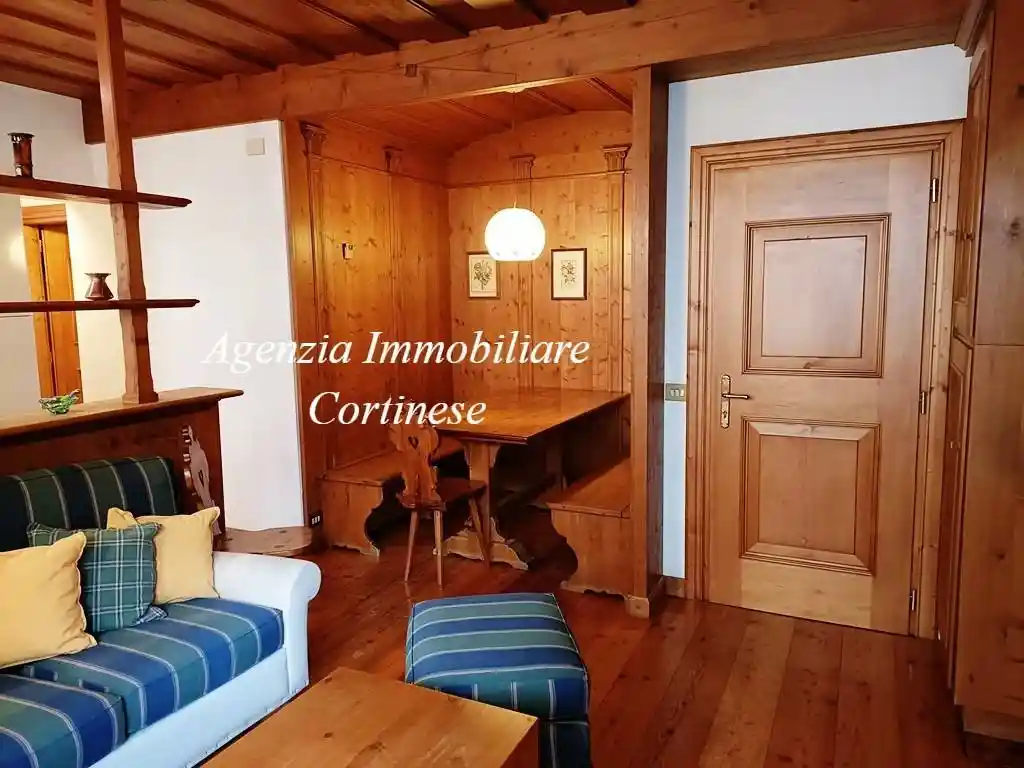 Trilocale primo piano, Centro, Cortina d'Ampezzo - foto 3