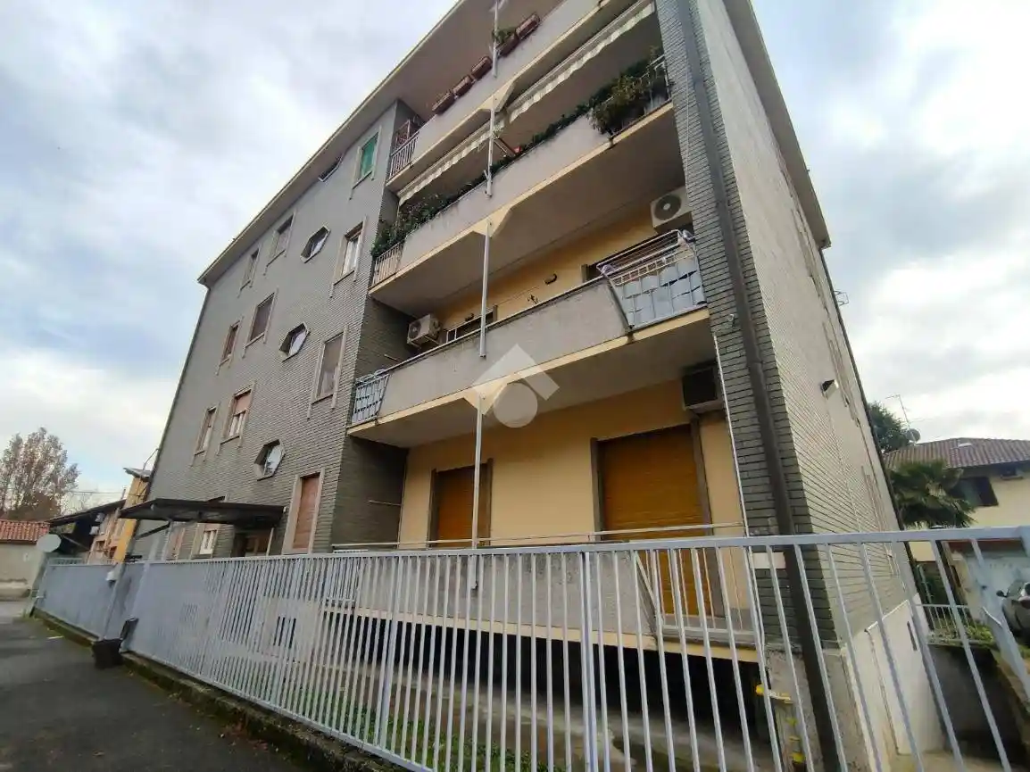 Appartamento in vendita a Robecco sul Naviglio
