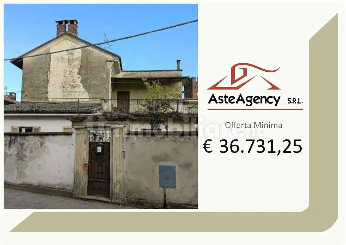 Casa indipendente in asta a Rosasco