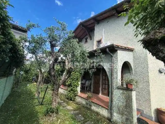 Villa in vendita a Forte dei Marmi