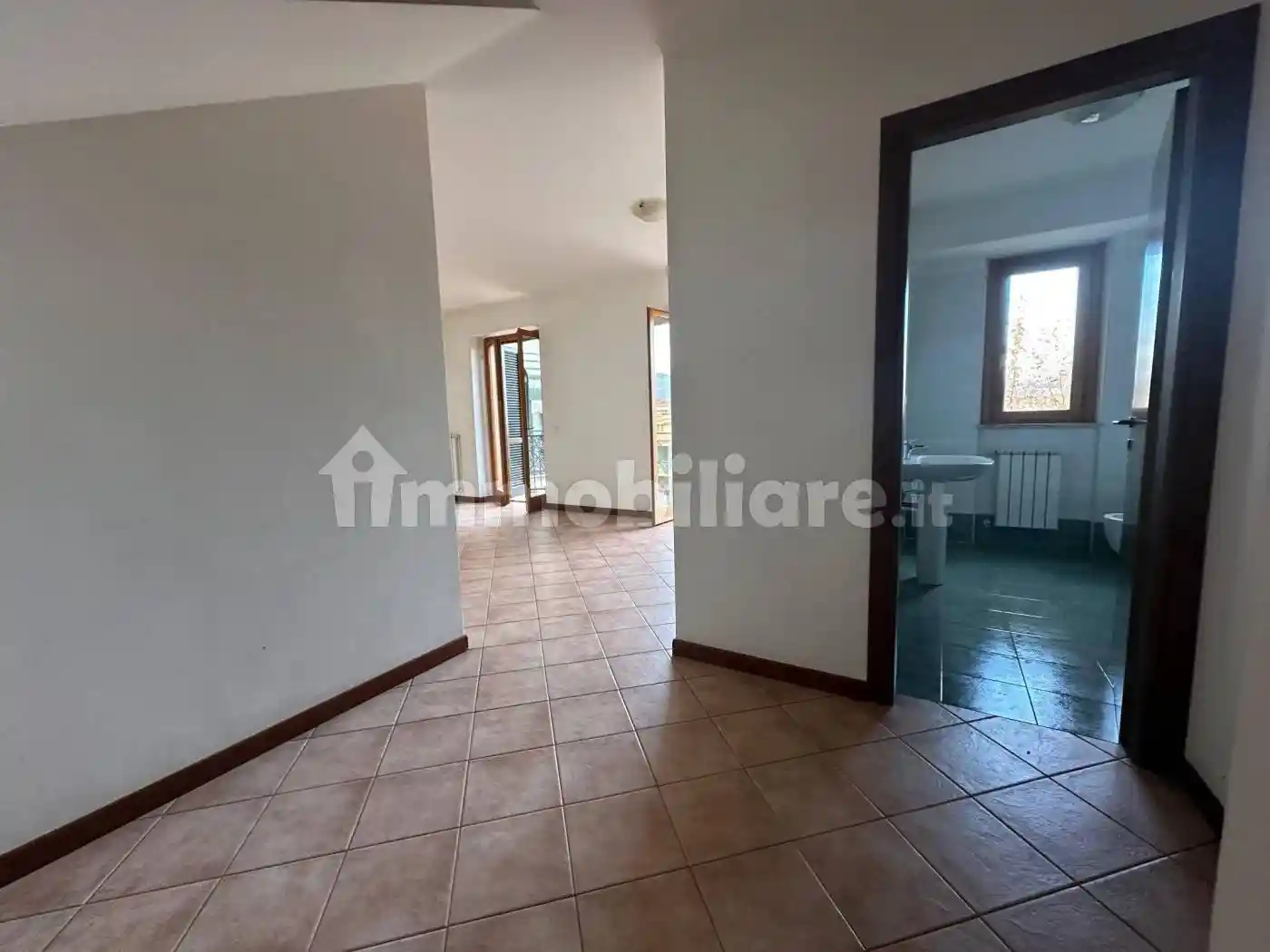 Trilocale largo Cornelia 16, Camionabile, Guidonia Montecelio - foto 5