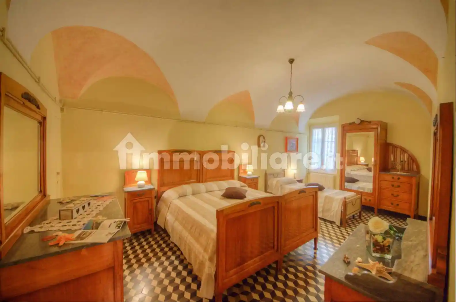 Quadrilocale via Rocca Crovara 15, Centro, Pietra Ligure - foto 2