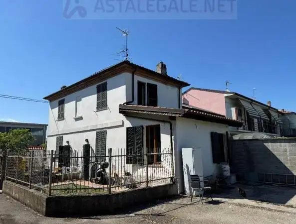 Palazzo - Stabile in asta a Voghera