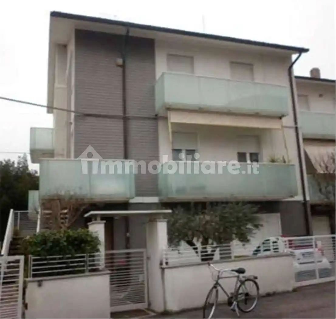 Appartamento all'asta via R. Scacciani , 52, Pesaro - foto 3