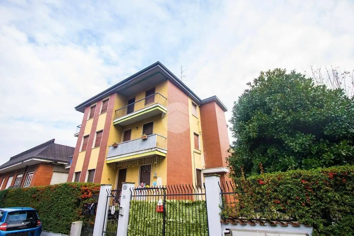 Appartamento in vendita a Garbagnate Milanese