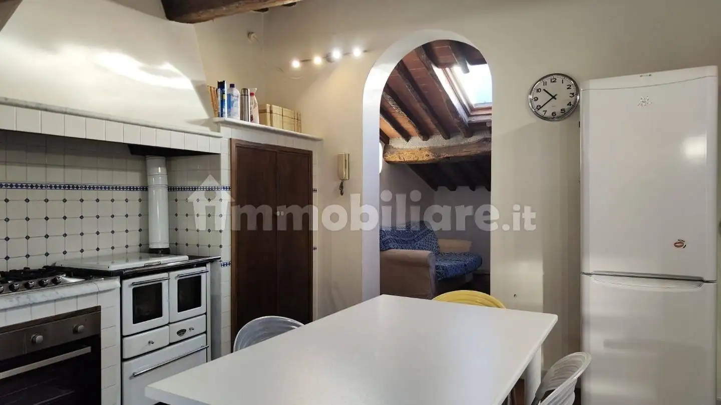 Appartamento in affitto a Carrara