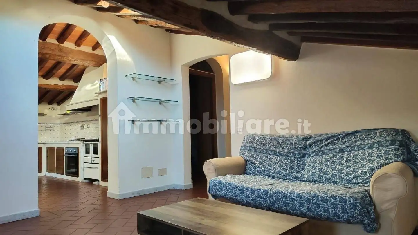 Appartamento ottimo stato, quinto piano, Centro, Carrara - foto 3