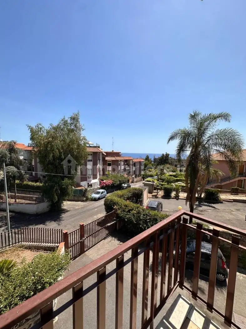 Trilocale via Acicastello 250, Centro, Aci Castello