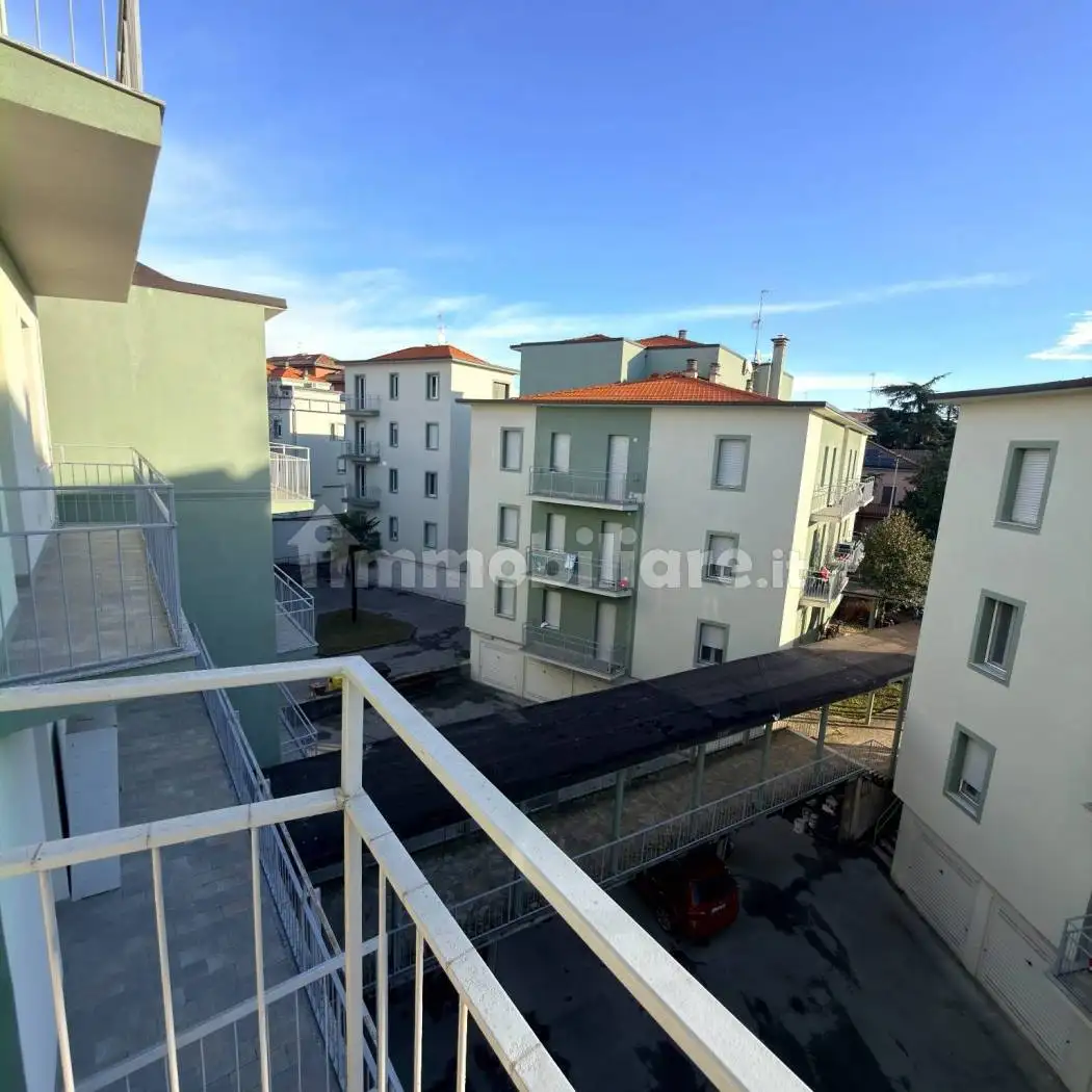Appartamento in affitto a Pavia