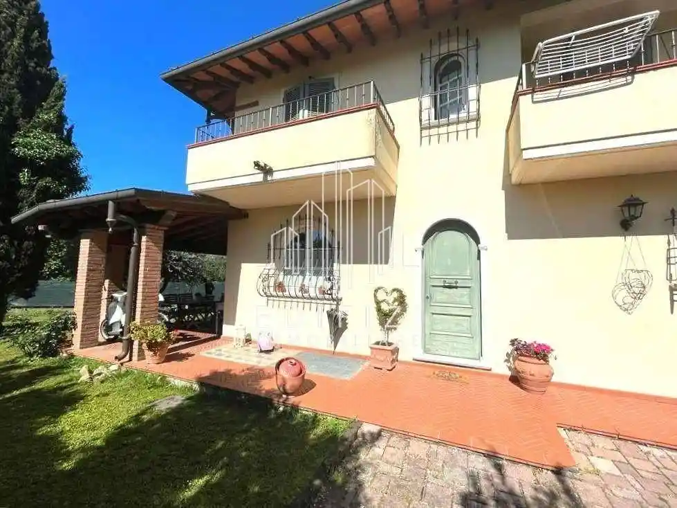 Villa unifamiliare, ottimo stato, 160 m², Romagnano, Massa - foto 2