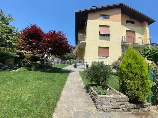 Villa unifamiliare, buono stato, 350 m², Capiago Intimiano - foto 3