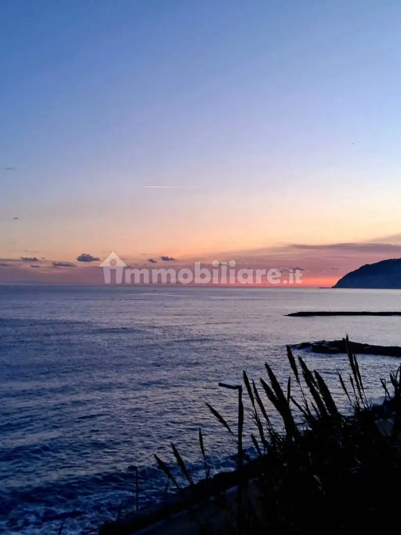 Appartamento in affitto a Cervo