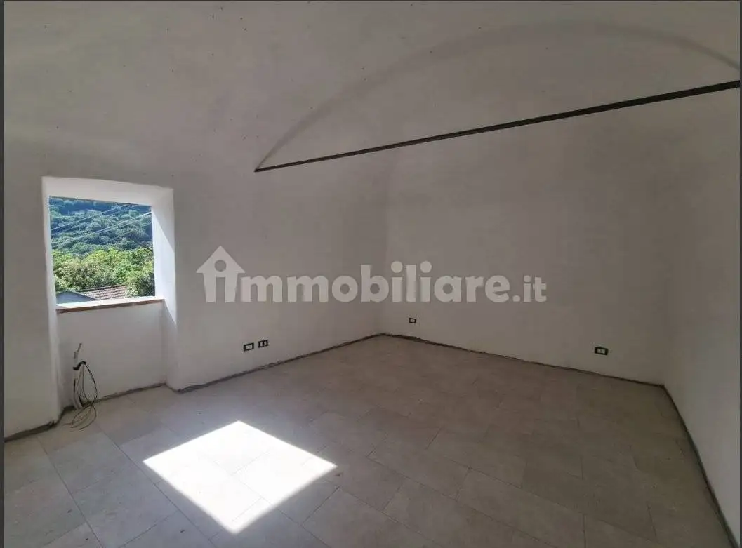 Appartamento in vendita a Calice Ligure