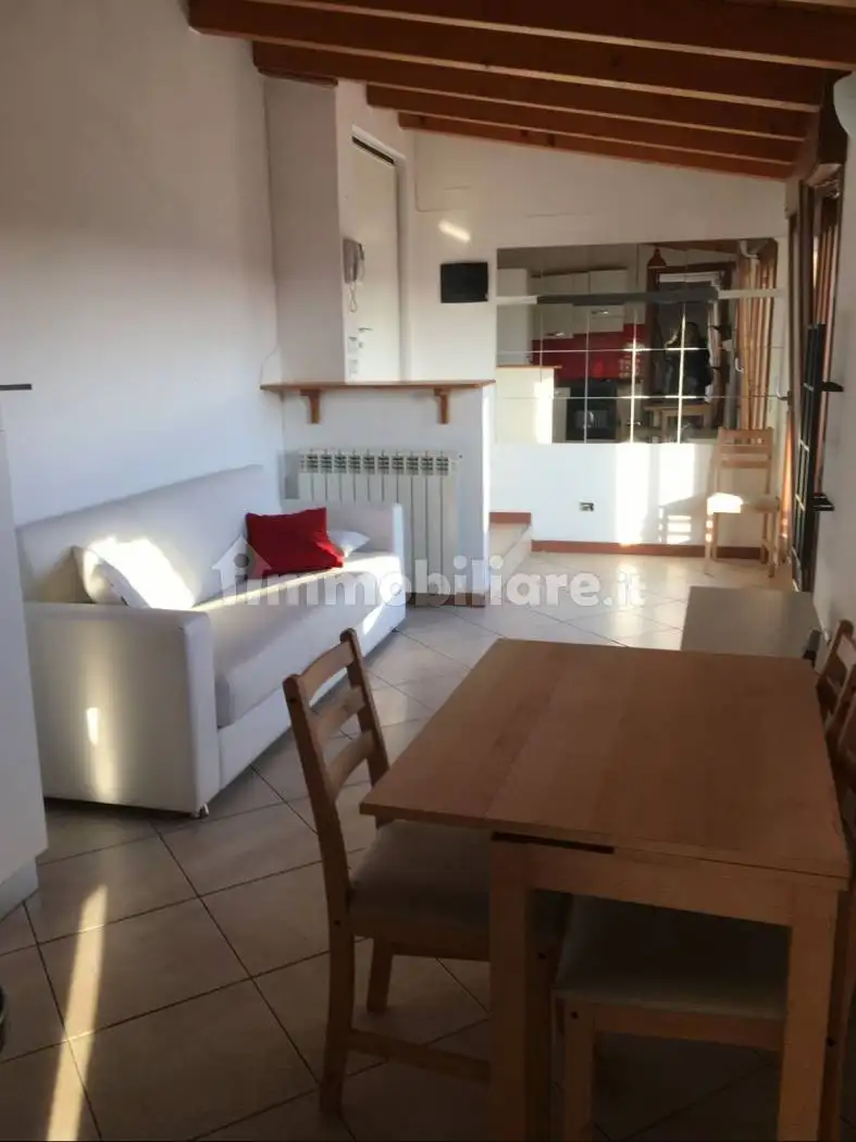 Bilocale via Golfo degli Aranci 17, Ponte Nuovo, Milano