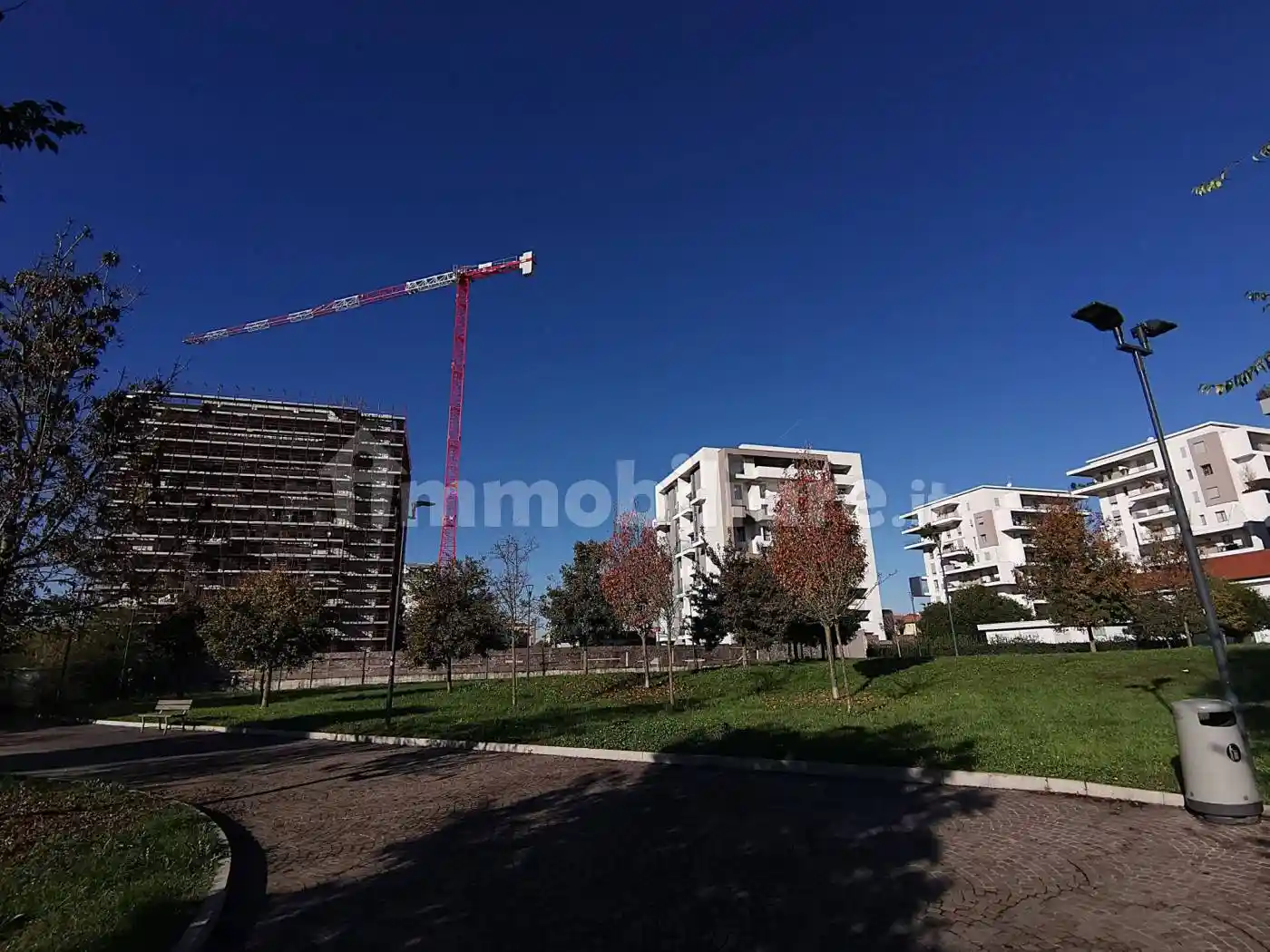 Trilocale via Giuseppe Giacosa 24, Cederna, Monza - foto 3