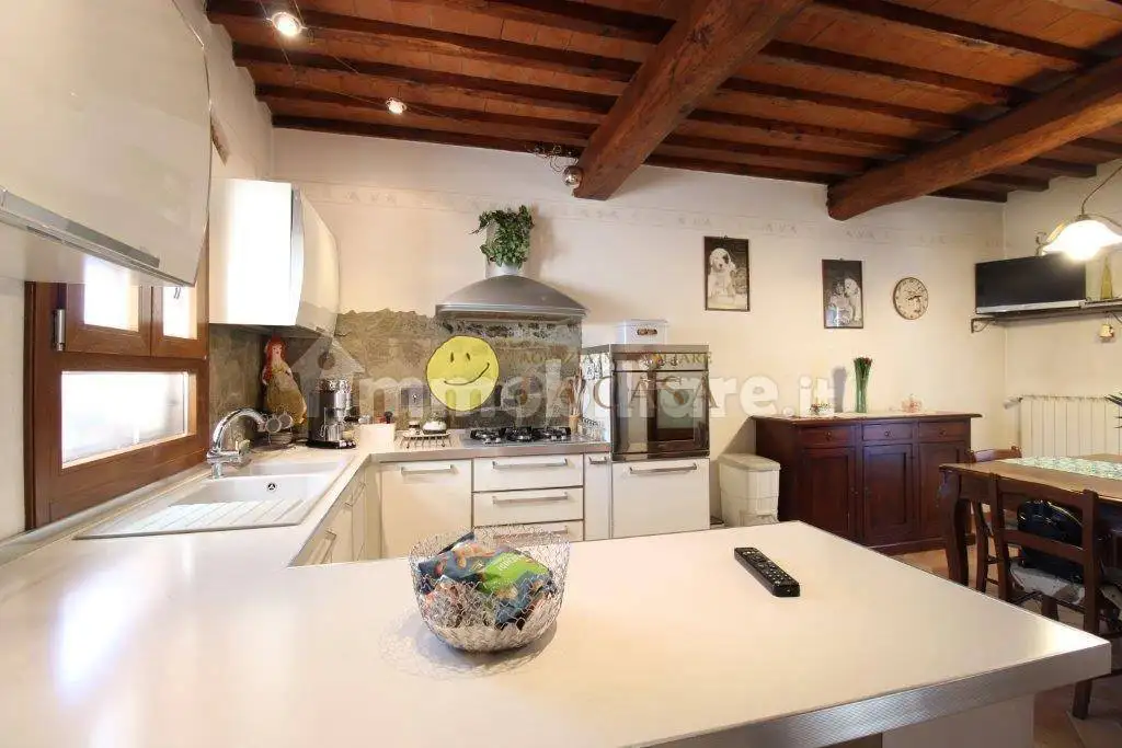 Casa indipendente in vendita a Figline e Incisa Valdarno