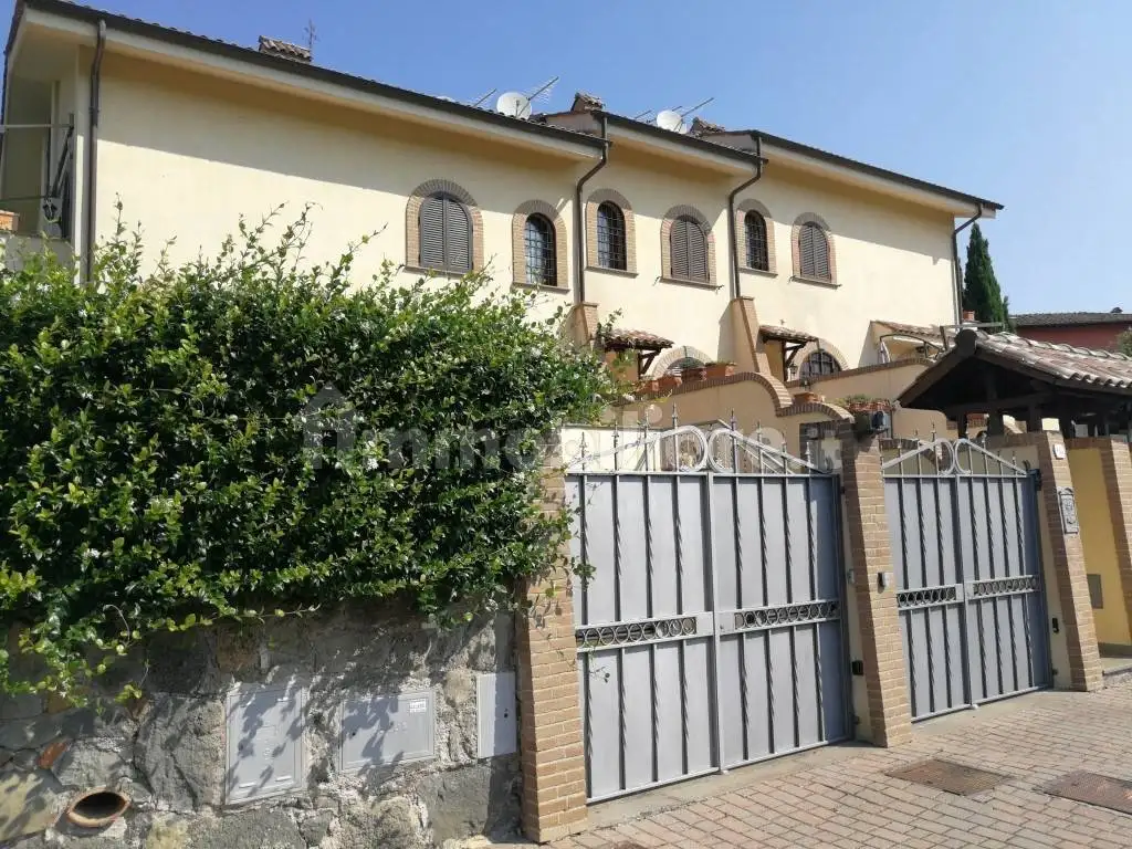 Villetta a schiera in affitto a Grottaferrata