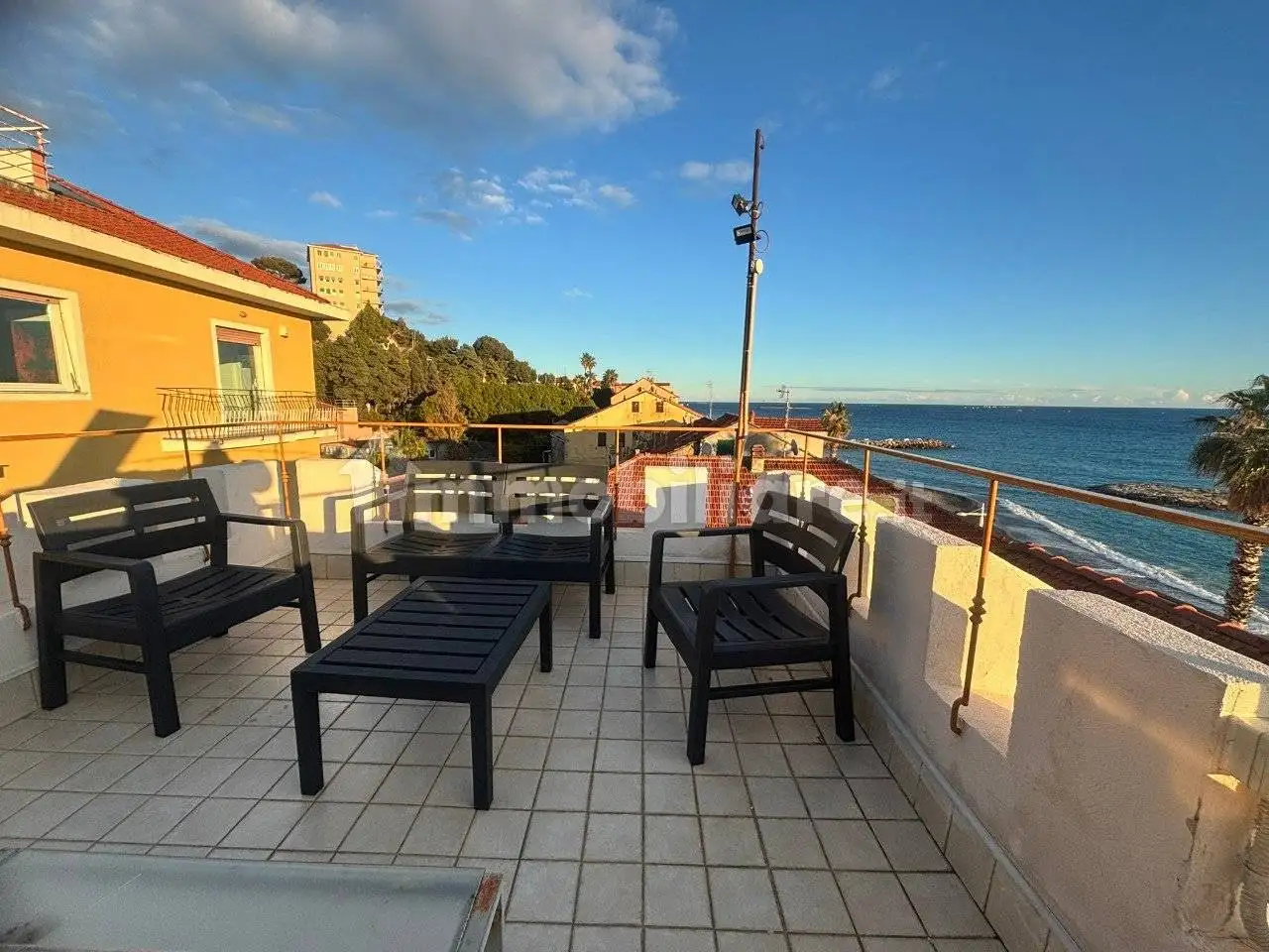 Attico ottimo stato, 77 m², Porto Maurizio, Imperia - foto 4