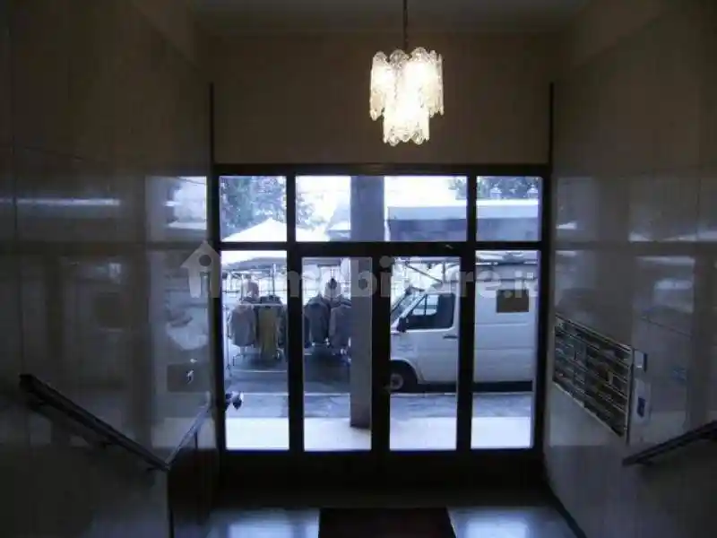 Bilocale ottimo stato, terzo piano, San Giacomo, Trieste - foto 2