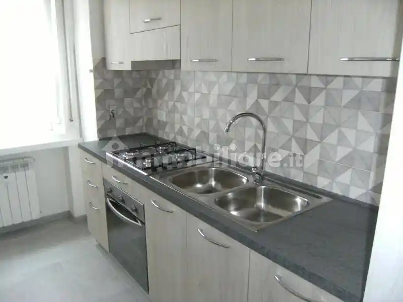 Bilocale ottimo stato, terzo piano, San Giacomo, Trieste - foto 4