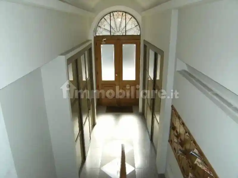 Bilocale ottimo stato, primo piano, Largo Barriera - Ospedale Maggiore, Trieste - foto 2