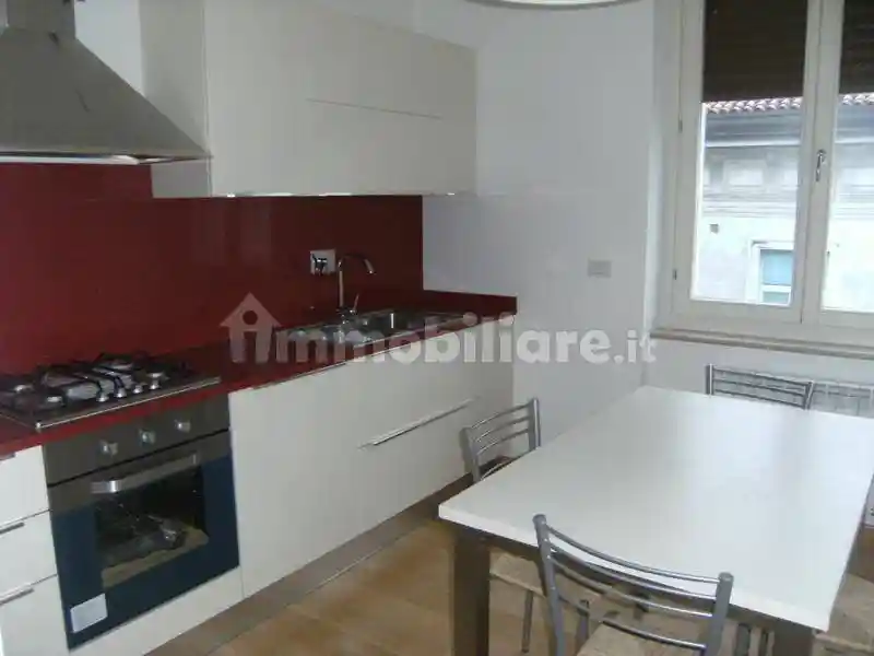 Trilocale ottimo stato, quarto piano, Borgo Teresiano, Trieste - foto 4