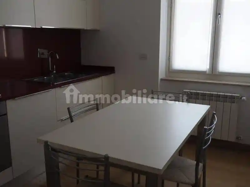 Trilocale ottimo stato, quarto piano, Borgo Teresiano, Trieste - foto 5