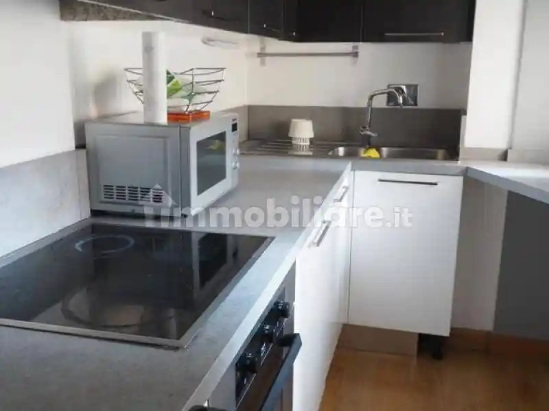 Monolocale ottimo stato, secondo piano, Borgo Teresiano, Trieste - foto 3