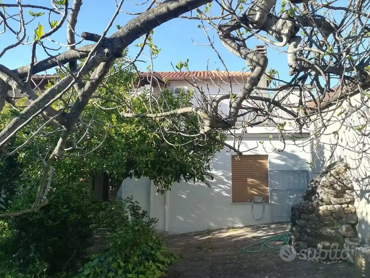 Villa in vendita a Ales