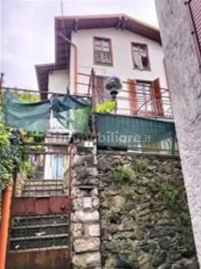 Casa indipendente in asta a Valbrona
