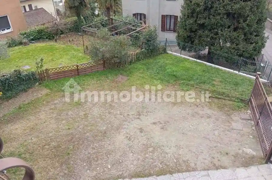 Appartamento all'asta via I Maggio, 10, Grandate - foto 2