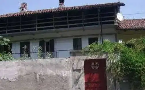 Casa indipendente in asta a Azeglio