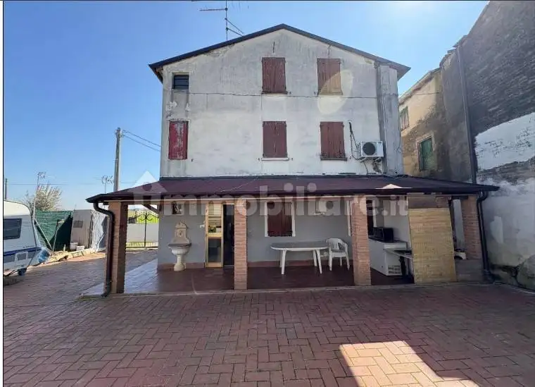 Casa indipendente in asta a Novellara
