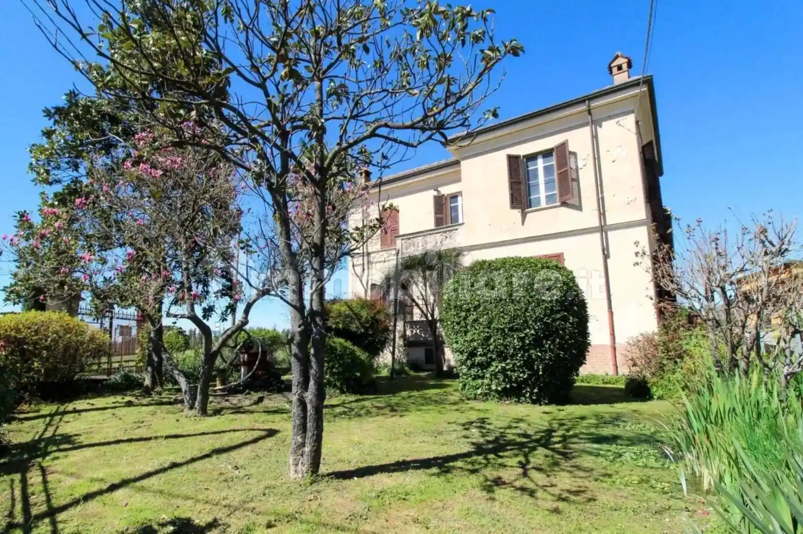 Villa in vendita a Tortona