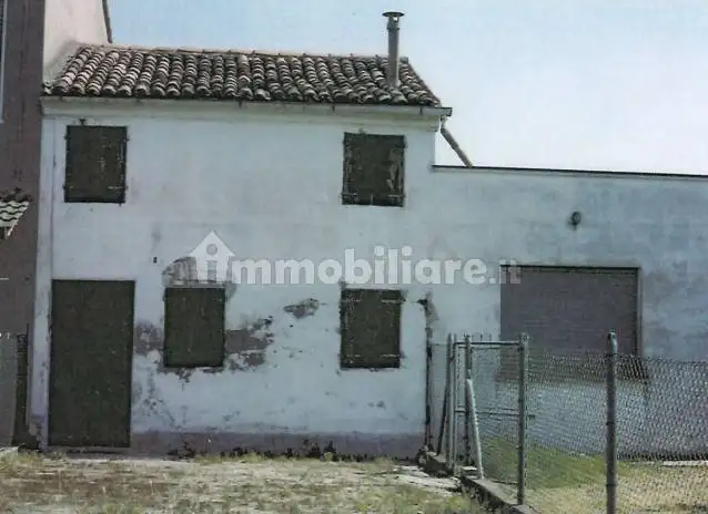 Casa indipendente in asta a Castagnaro