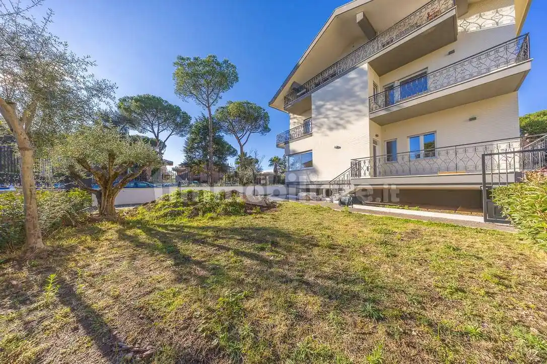 Appartamento via del Palazzo dei Papazzurri 70, Torre Gaia, Roma - foto 5