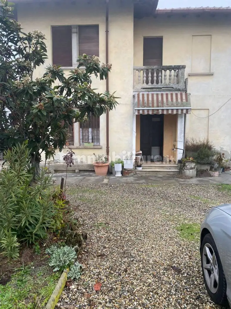 Villa in vendita a Volpedo