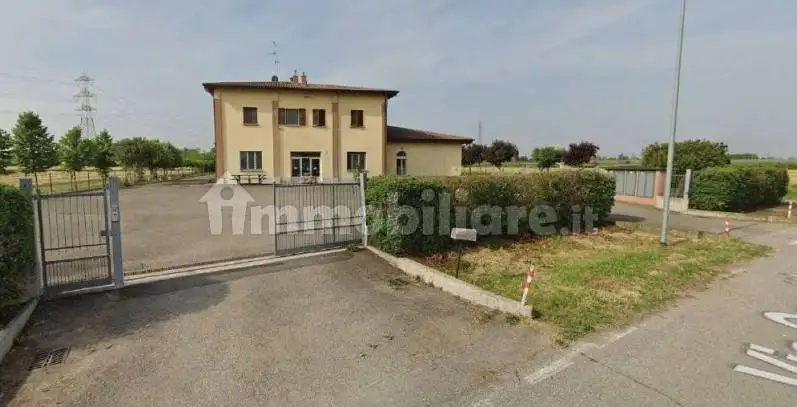 Palazzo - Stabile in asta a Anzola dell'Emilia
