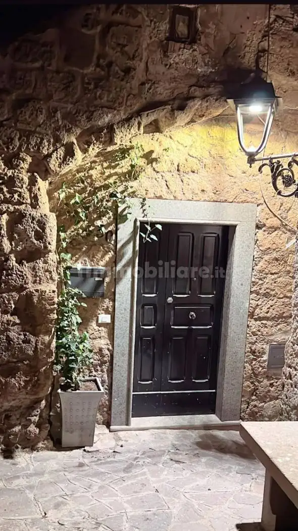 Trilocale via Governo Vecchio 30, Bassano Romano - foto 5