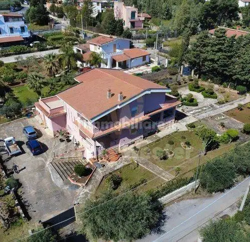Villa in vendita a Altavilla Milicia
