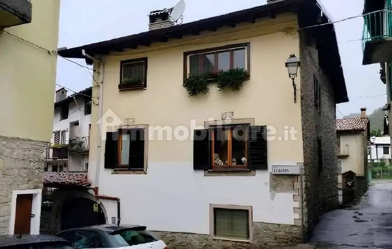 Appartamento in asta a Barzio