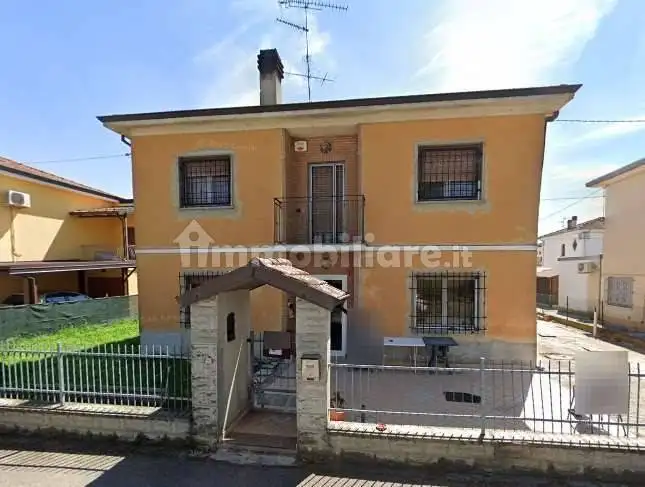 Casa indipendente in asta a Finale Emilia