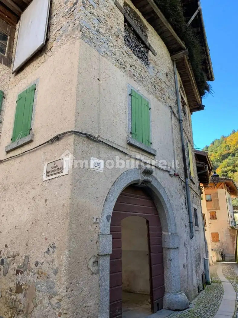 Trilocale via Sant'Antonio 121, Borgo Chiese - foto 3