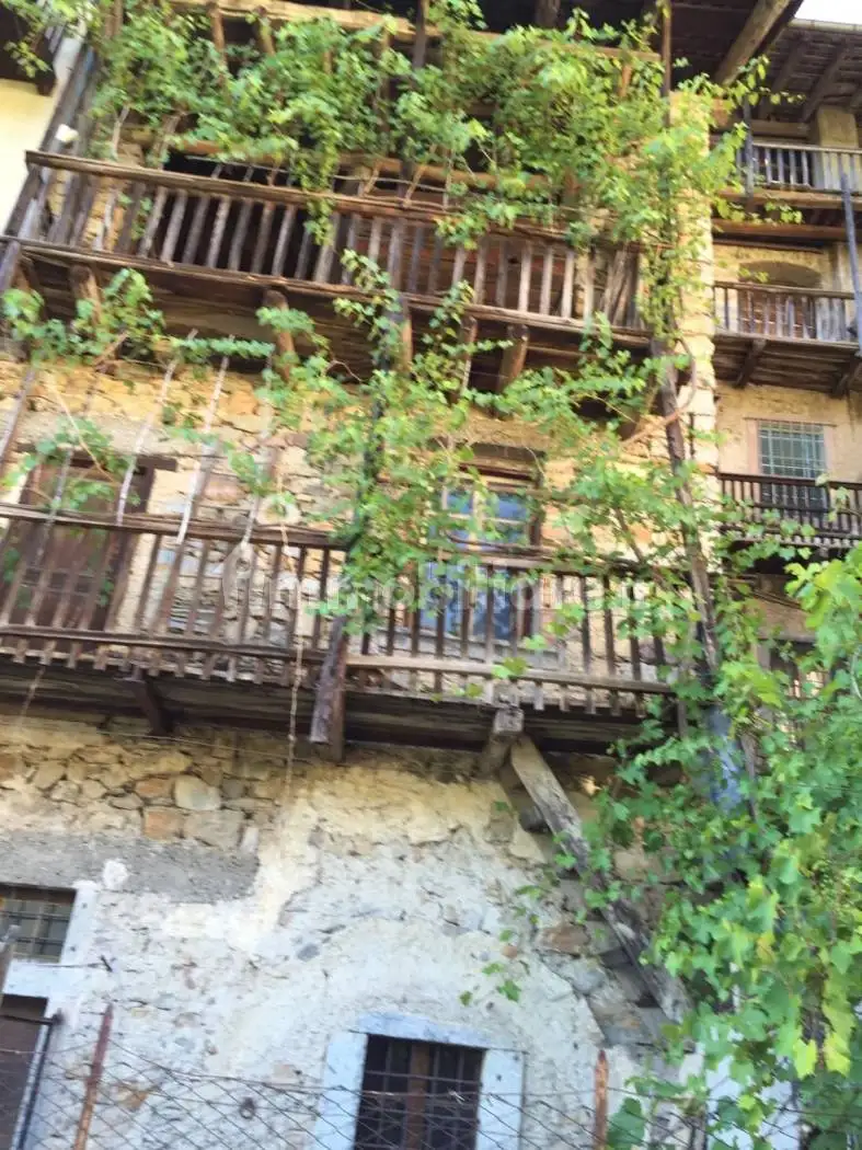 Terratetto plurifamiliare 119 m², da ristrutturare, Borgo Chiese - foto 4